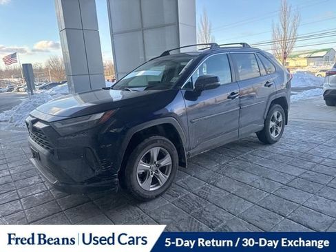 Used 2022 Toyota RAV4 XLE w/ XLE Grade Weather Package image 14