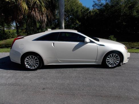 Used 2011 Cadillac CTS Performance RWD image 9