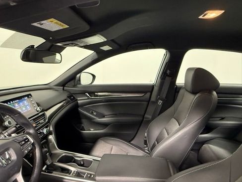 Used 2020 Honda Accord Sport image 32