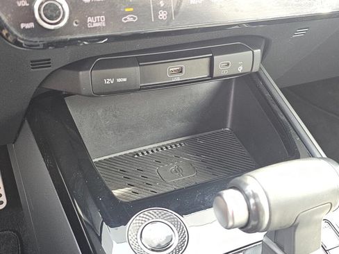 Used 2023 Kia Niro EX Touring FWD image 35