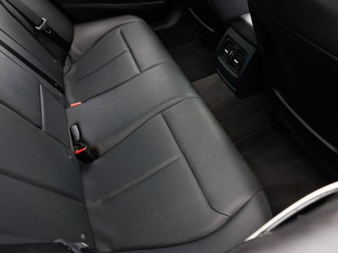 Used 2014 BMW 320i Sedan image 12