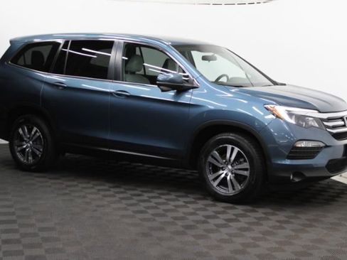 Used 2017 Honda Pilot EX image 1