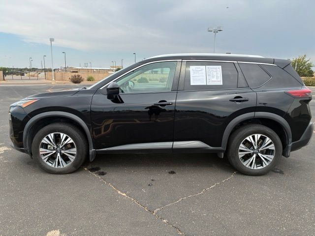 Certified 2022 Nissan Rogue SV w/ SV Premium Package FWD image 3