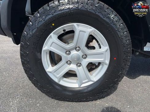 Certified 2022 Jeep Wrangler Unlimited Sport AWD/4WD image 24