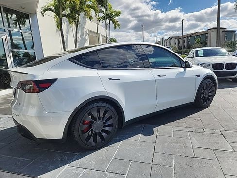 Used 2021 Tesla Model Y Performance image 8