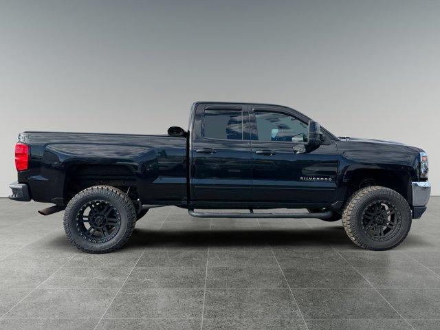 Used 2018 Chevrolet Silverado 1500 LT w/ All Star Edition AWD/4WD image 5