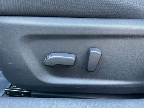 Used 2025 Nissan Altima 2.5 SV image 22