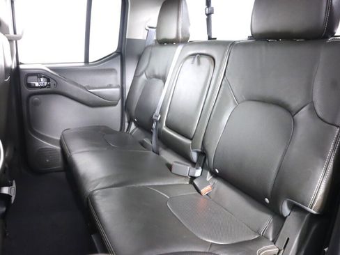 Used 2019 Nissan Frontier PRO-4X AWD/4WD image 29