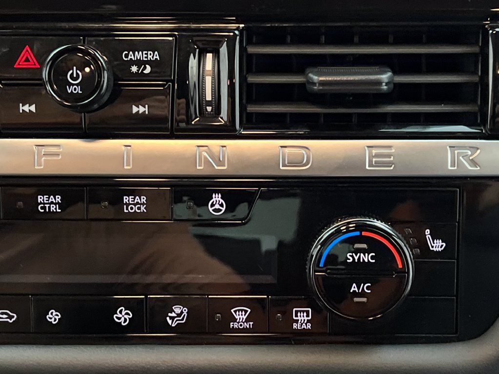Used 2026 Nissan Pathfinder SL FWD image 58