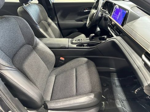 Certified 2023 Toyota Crown AWD/4WD image 20