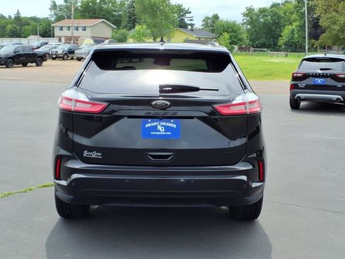 Used 2023 Ford Edge SE w/ Black Appearance Package AWD/4WD image 5