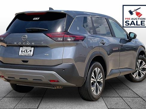 Used 2023 Nissan Rogue SV FWD image 13