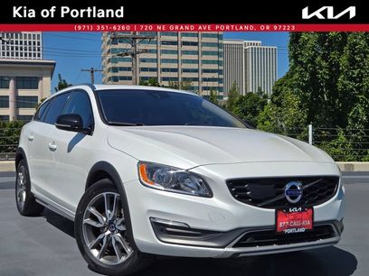 Used 2016 Volvo V60 T5 Cross Country w/ Convenience Package