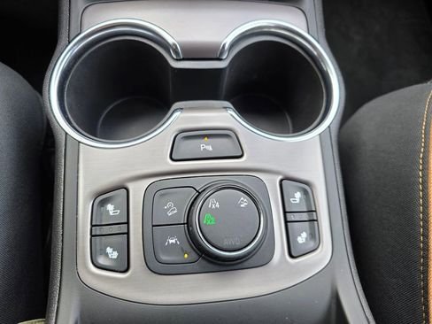 Used 2024 GMC Terrain AT4 w/ Tech Package image 34