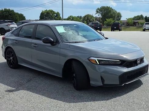 Used 2025 Honda Civic Sport image 2