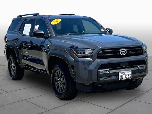 Used 2025 Toyota 4Runner SR5 AWD/4WD image 2