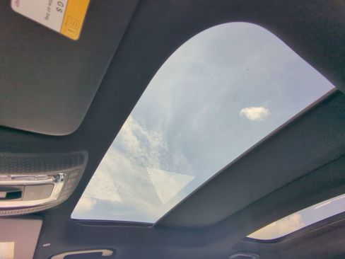 New 2024 Mercedes-Benz GLB 35 AMG 4MATIC image 17