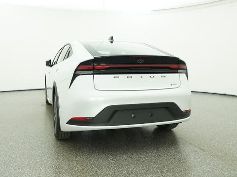 New 2026 Toyota Prius LE image 22