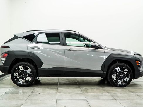 Used 2025 Hyundai Kona SEL image 9