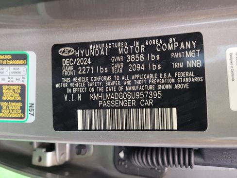 Used 2025 Hyundai Elantra Sport image 33