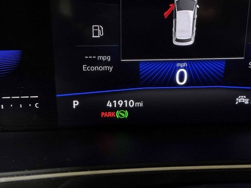 Used 2022 Volkswagen Tiguan SE image 19