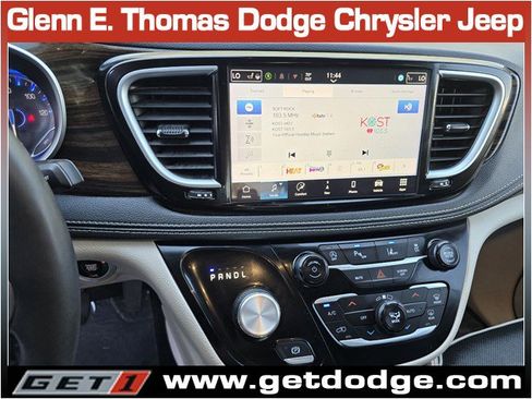 Certified 2024 Chrysler Pacifica Limited image 14