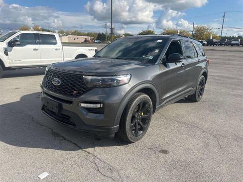 Used 2020 Ford Explorer ST w/ ST Street Pack image 3