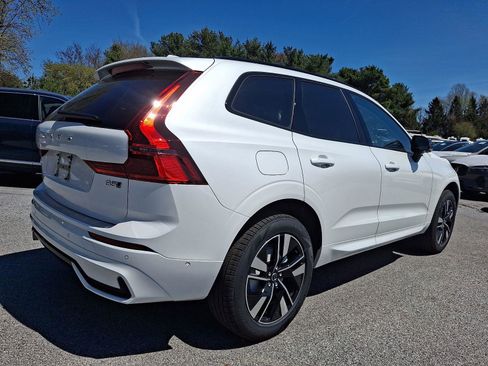 New 2026 Volvo XC60 B5 Plus w/ Climate Package AWD/4WD image 4
