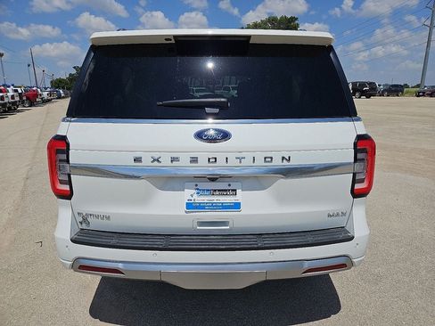 Used 2023 Ford Expedition Max Platinum RWD image 6