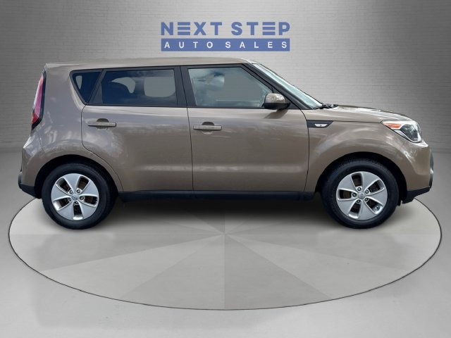 Used 2014 Kia Soul FWD image 9