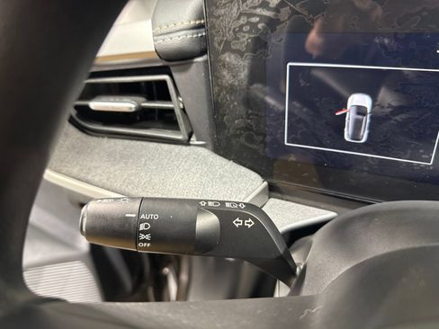 Used 2025 Nissan Kicks SV FWD image 32