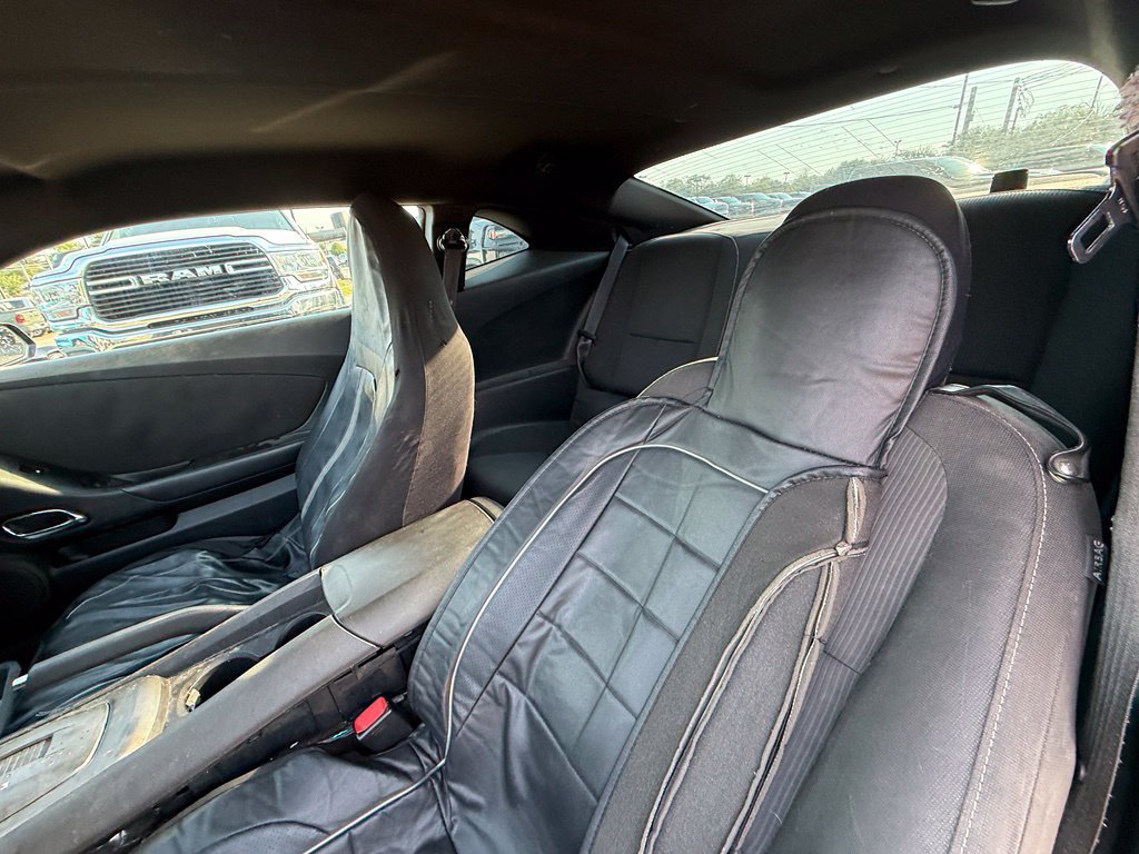 Used 2010 Chevrolet Camaro LT RWD image 13