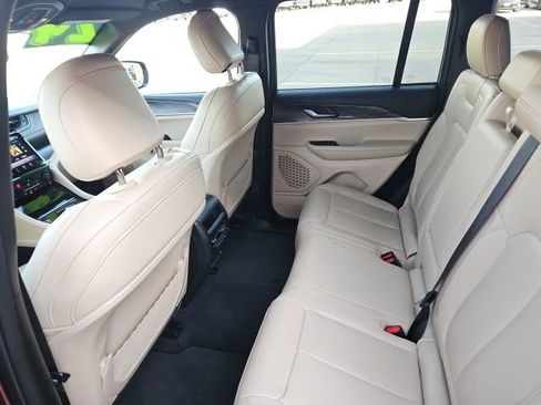 Used 2024 Jeep Grand Cherokee Limited image 20