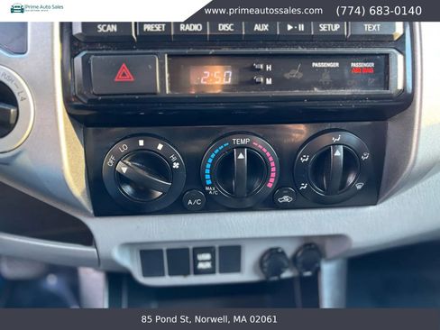 Used 2012 Toyota Tacoma 4x4 Double Cab w/ SR5 Pkg image 17