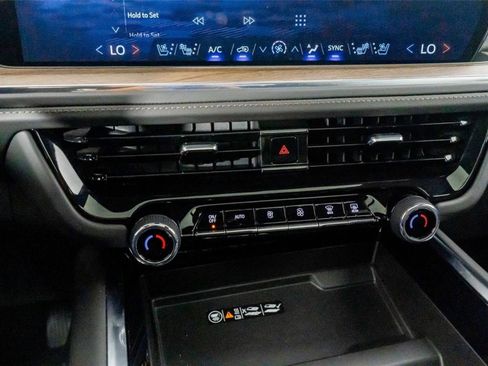 Used 2025 Chevrolet Suburban High Country w/ Sun And Tow Package image 35