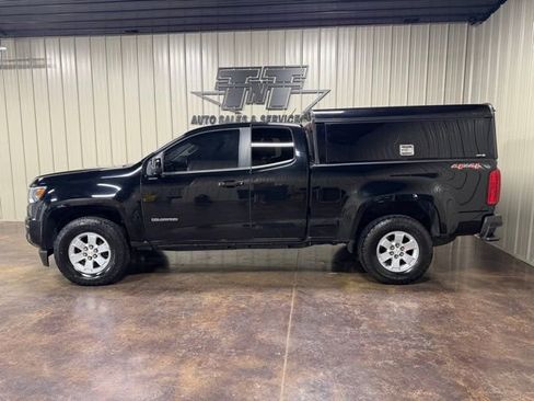 Used 2019 Chevrolet Colorado W/T w/ WT Convenience Package AWD/4WD image 2