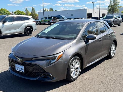 Used 2023 Toyota Corolla SE w/ SE Premium Package FWD image 4