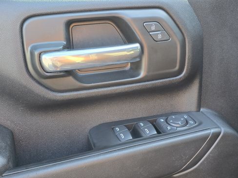 Used 2025 Chevrolet Silverado 2500 Custom w/ Custom Value Package AWD/4WD image 33