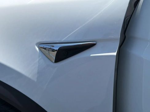 Used 2017 Tesla Model X 75D AWD/4WD image 27