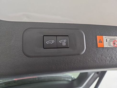 New 2026 Lexus TX 500h AWD image 32