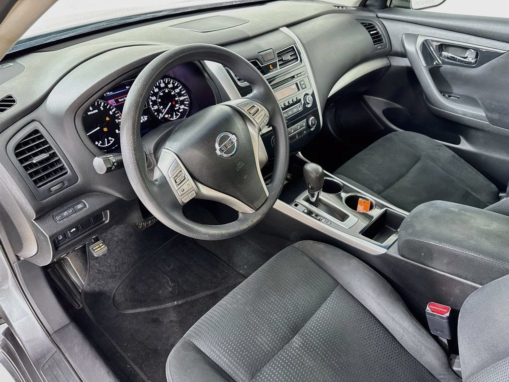 Used 2014 Nissan Altima 2.5 S FWD image 9