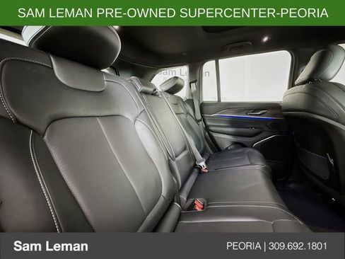 Used 2023 Jeep Grand Cherokee Overland image 29