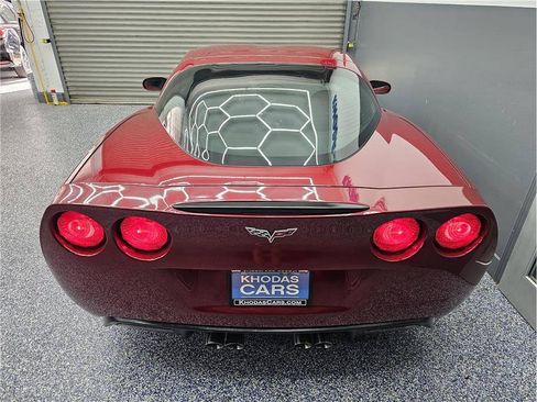 Used 2010 Chevrolet Corvette Coupe w/ Preferred Equipment Group RWD image 4