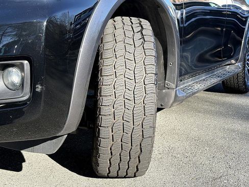 Used 2020 Nissan Armada SL image 28