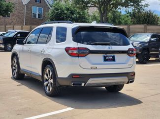 Used 2025 Honda Pilot Touring video 3