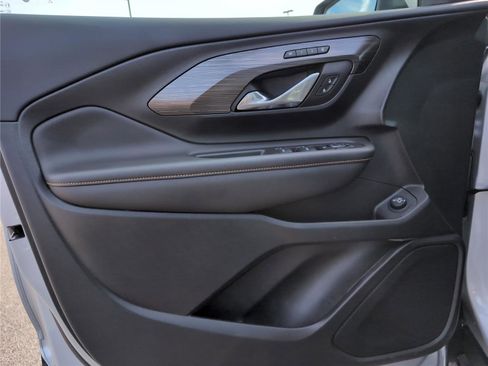 Used 2021 GMC Terrain SLT image 11