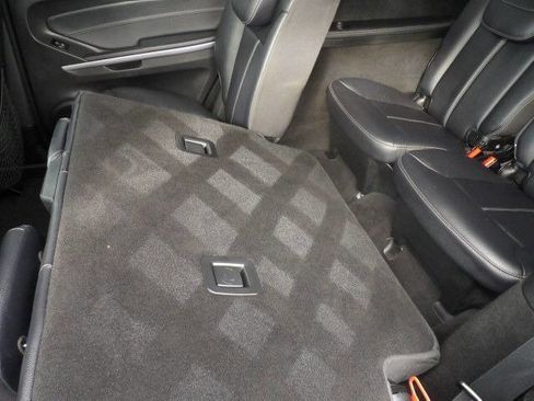 Used 2012 Mercedes-Benz GL 320 BlueTEC 4MATIC w/ Premium 1 Pkg image 18