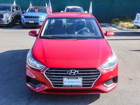 Used 2022 Hyundai Accent SE FWD image 2