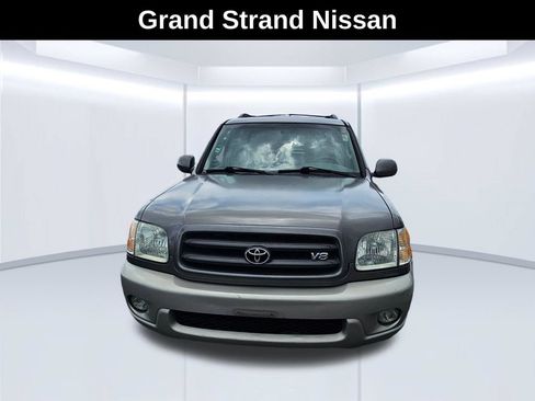 Used 2004 Toyota Sequoia SR5 AWD/4WD image 4