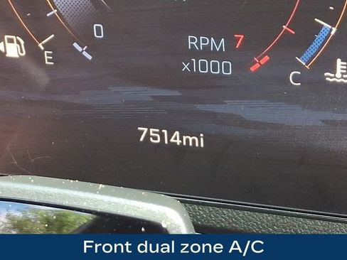 Used 2026 Chevrolet Traverse RS AWD/4WD image 6